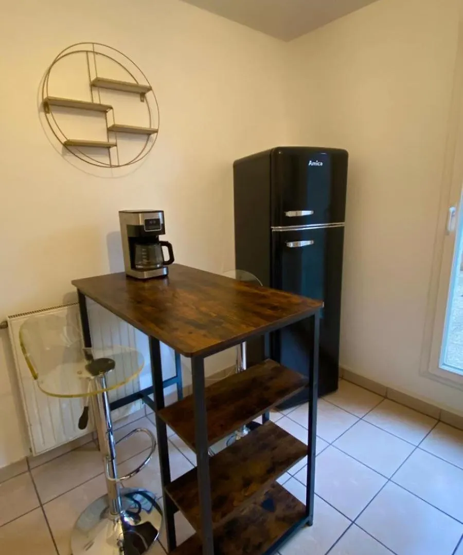 Duplex En Maison, Terrasse, Garage, Au Calme 리옹 프랑스