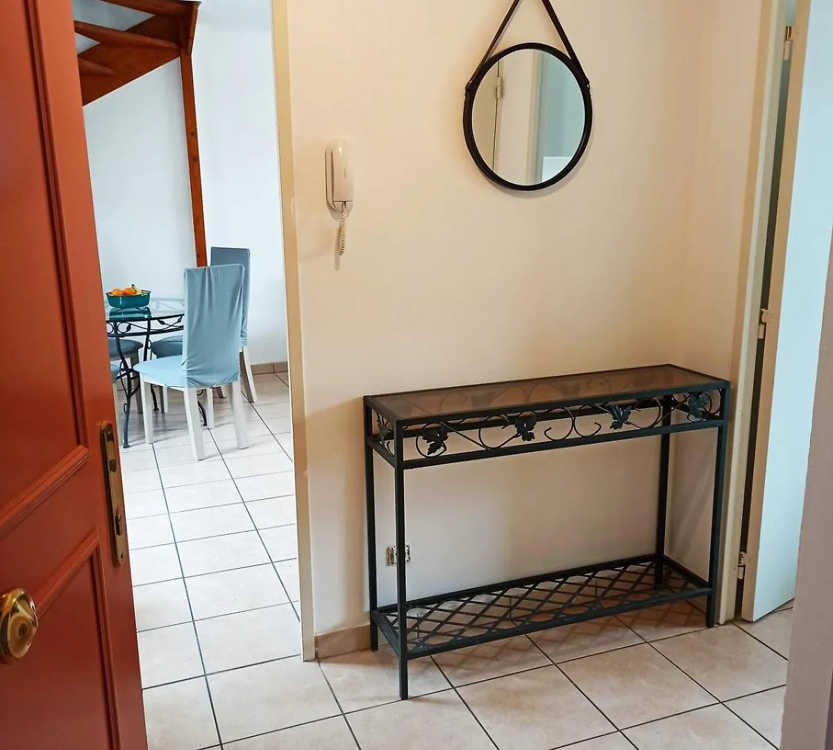 Duplex En Maison, Terrasse, Garage, Au Calme Lyon 0*,